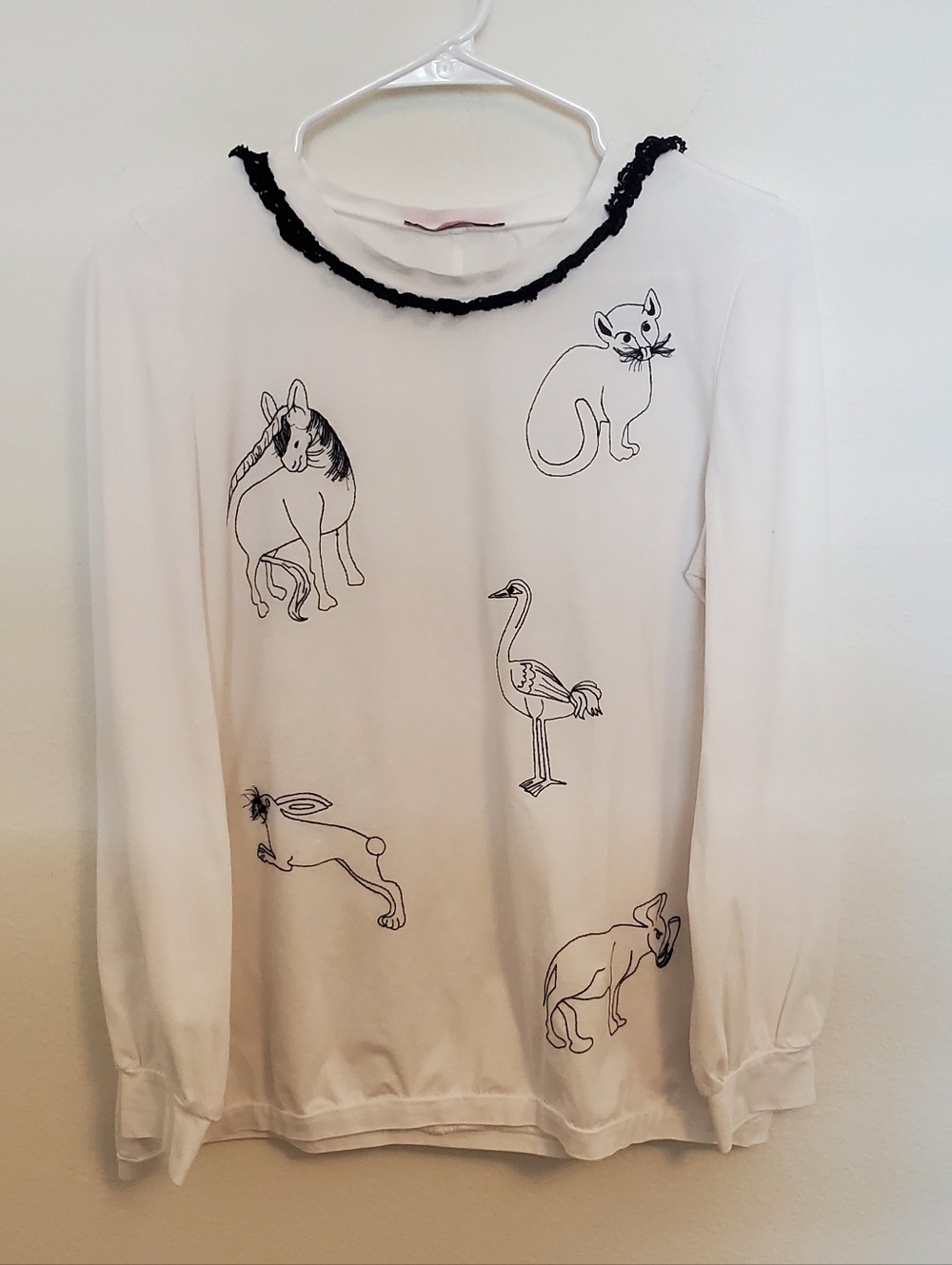 Rose A Pois Made In Italy Chic White Long Sleeve Embroidered Animal Print Tee